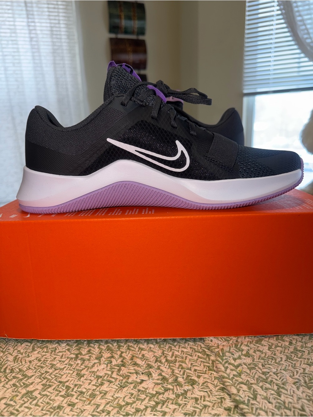 Nike women’s MC Trainer 2  Training Sneakers size 9.5 new/box without lid!!